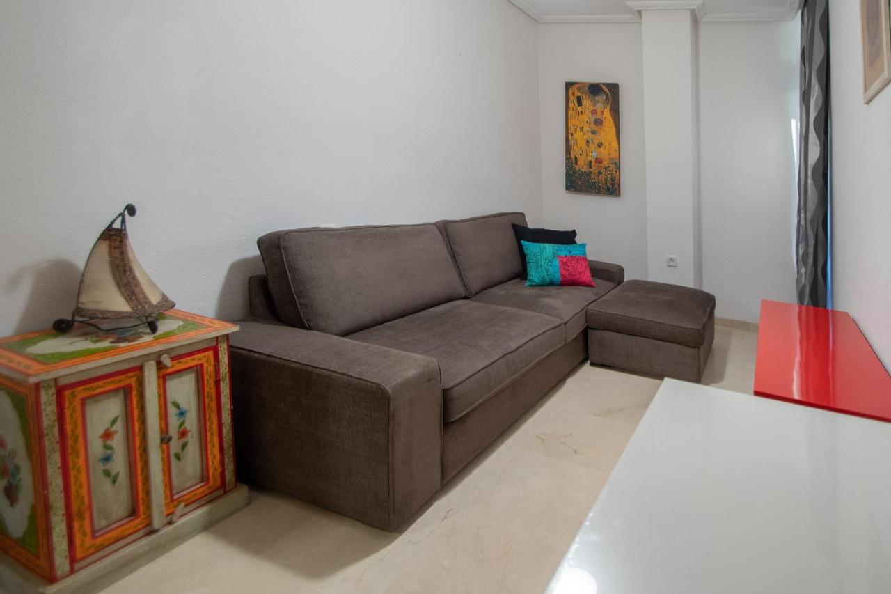 Apartamento Nuestra Andalucia - Cadiz Centro - Parking Exterior foto