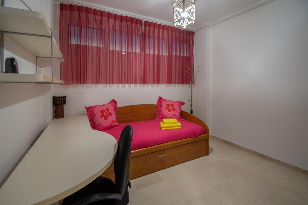 Apartamento Nuestra Andalucia - Cadiz Centro - Parking Exterior foto
